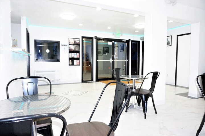 Breakfast/Coffee Service 28 of 35