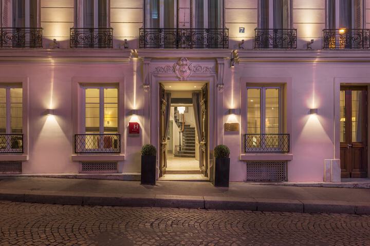 Hotel Magda Champs Elysées in Paris