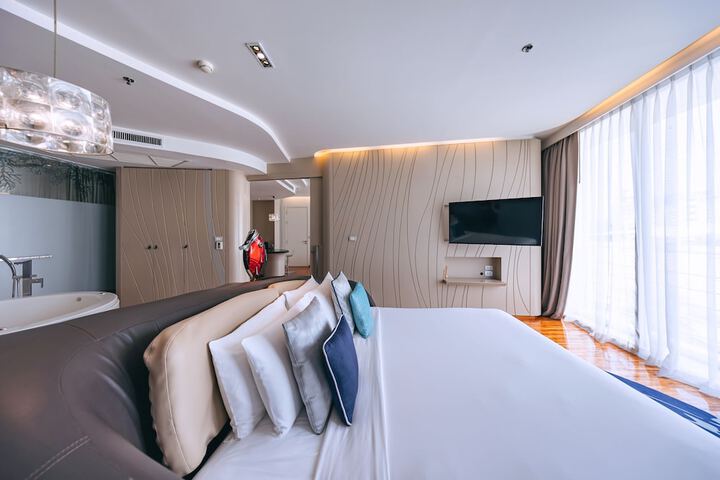 Room 47 of 148