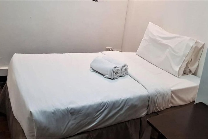 Room 3 of 13