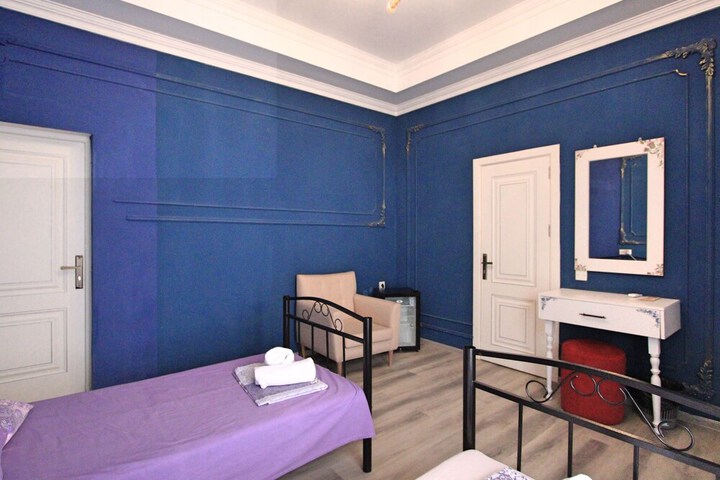 Room 38 of 66