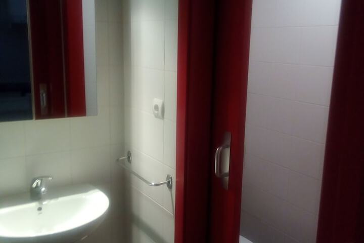 Room 13 of 21