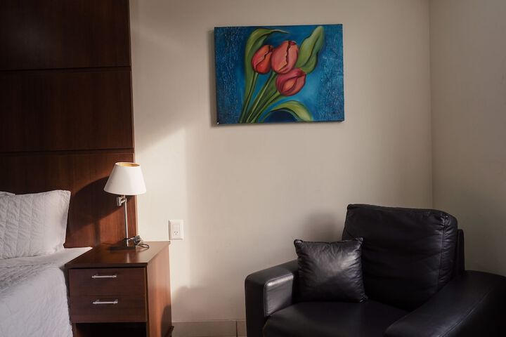 Room 12 of 114