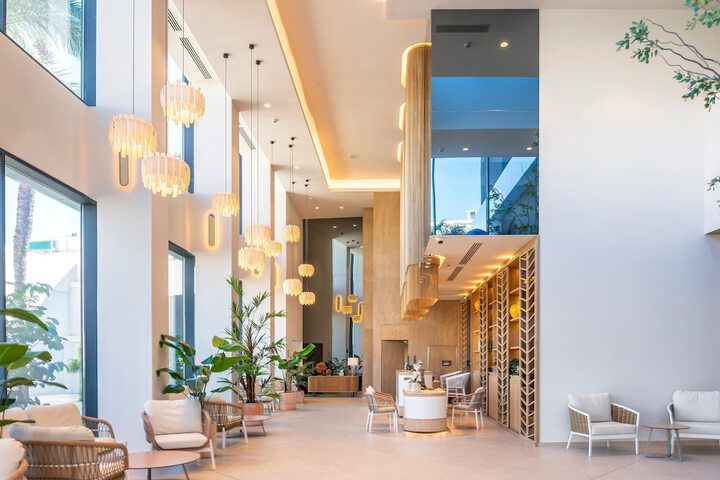 Guest Lobby