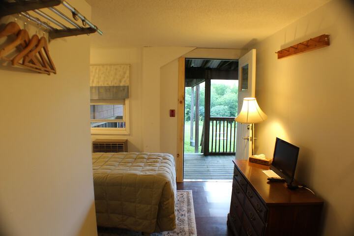 Room 11 of 46