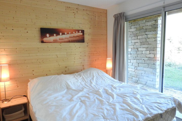 Room 4 of 64