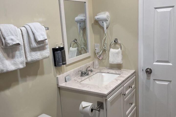 Room 93 of 126
