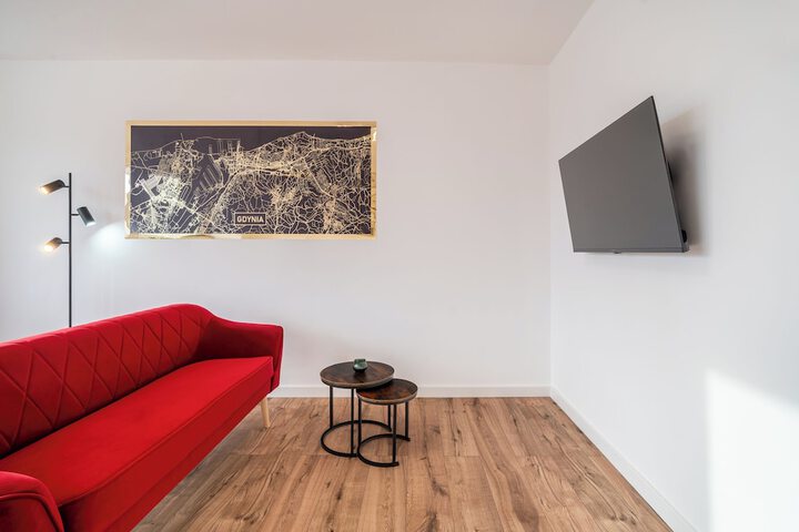 Room 8 of 19