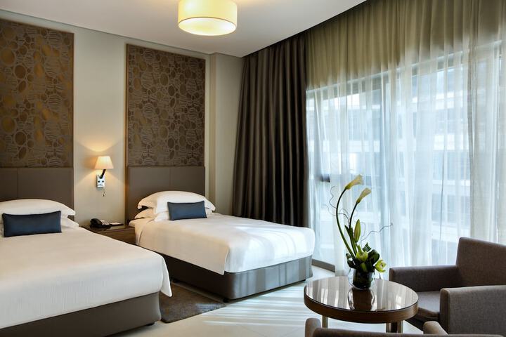 Room 9 of 75