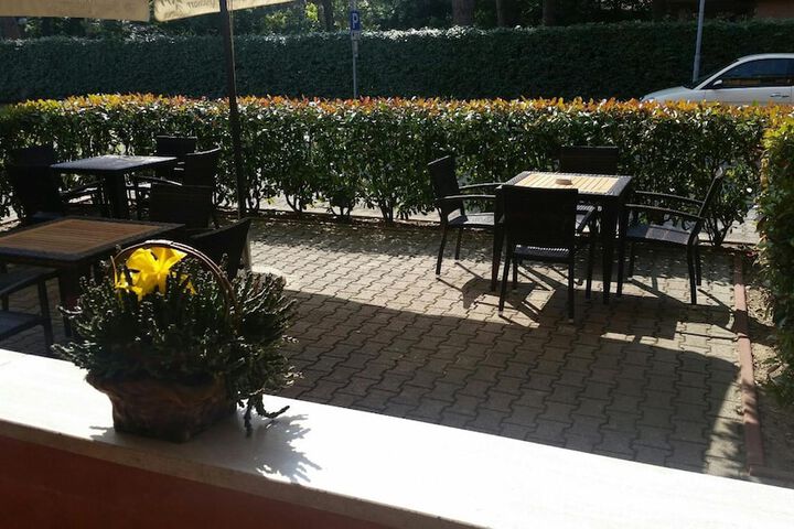 Terrace/Patio 8 of 35