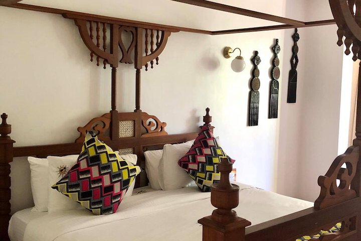 Room 6 of 35