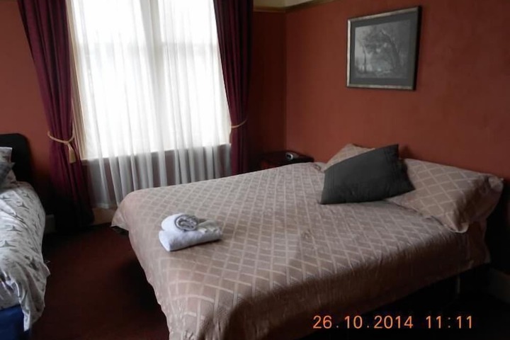 Room 7 of 15