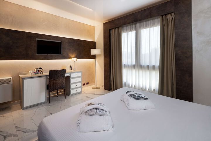 Room 35 of 100