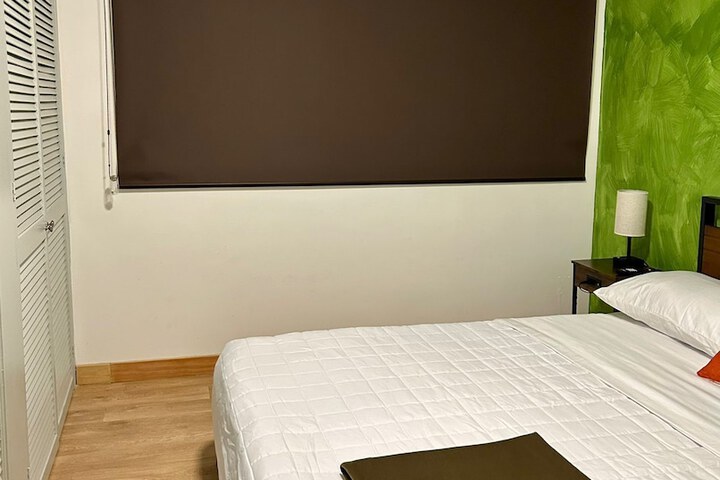 Room 28 of 46