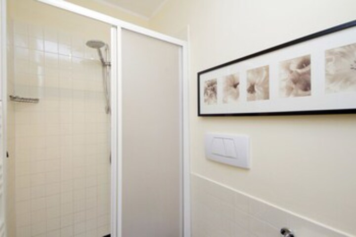 Room 5 of 29