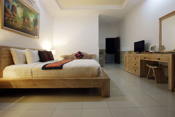 Room 43 of 213