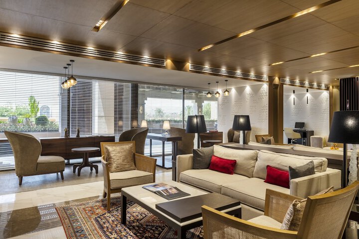 Concierge desk