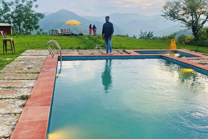 Pool 44 of 117