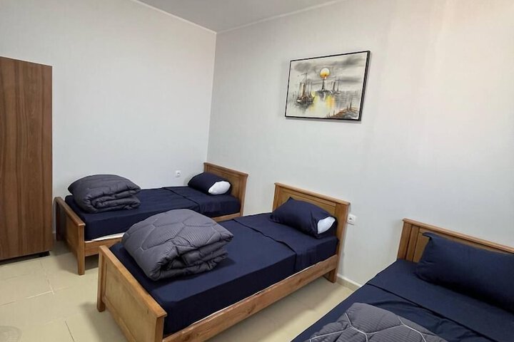 Room 2 of 7