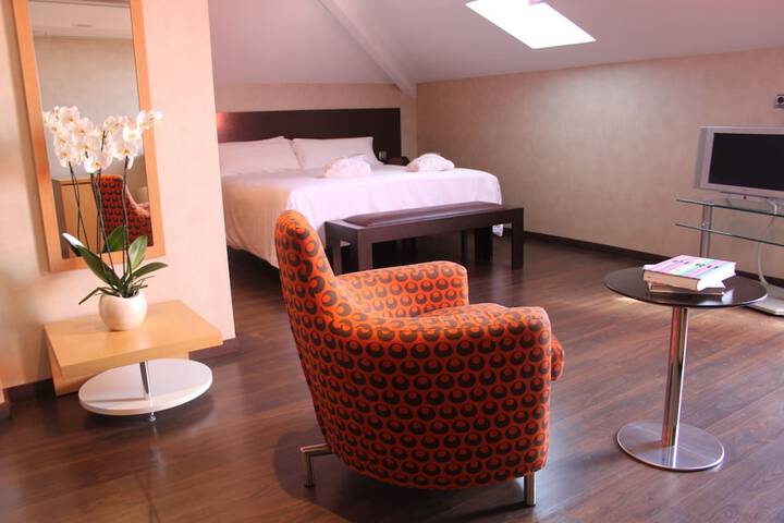 Room 25 of 81