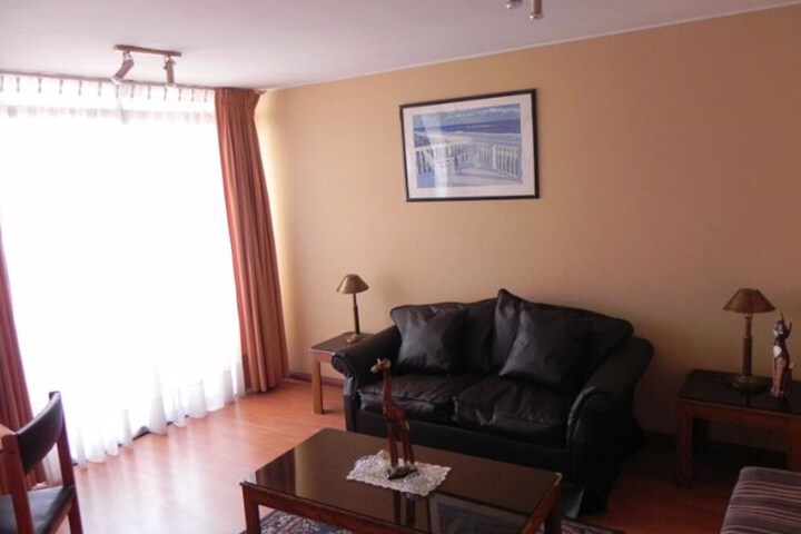 Room 6 of 9