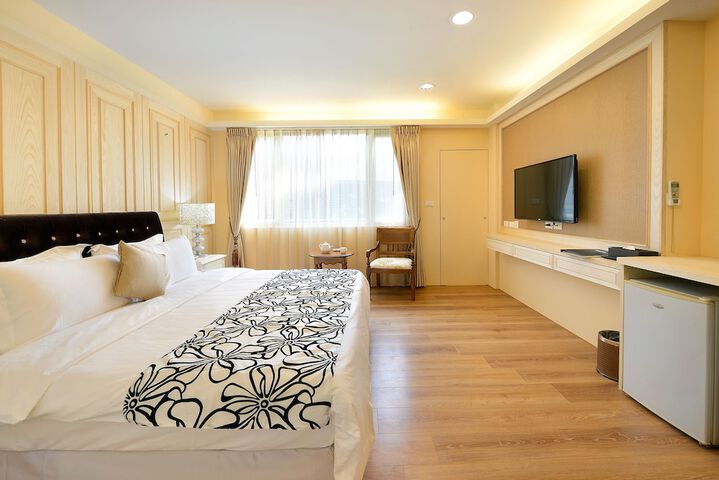 Room 12 of 38
