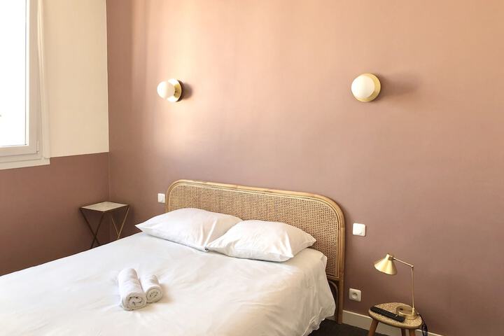Room 5 of 60