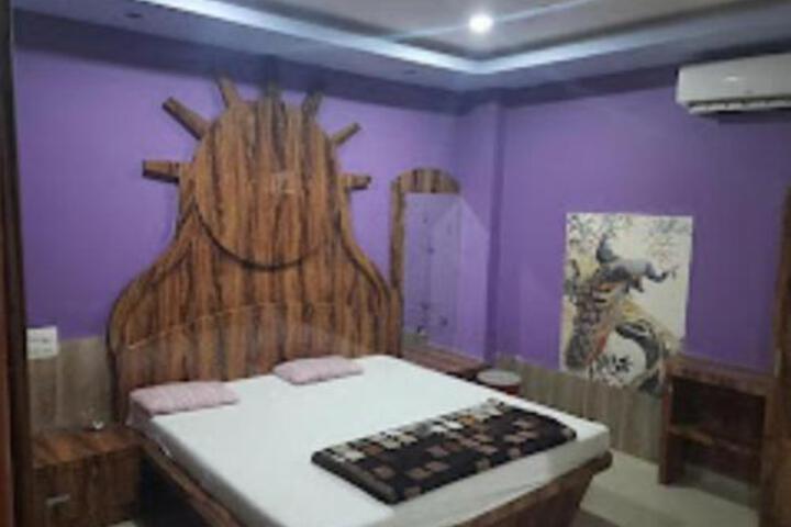 HOTEL BHAKTAVATSAL TULJAPUR