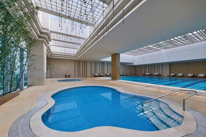 Hotel Pool