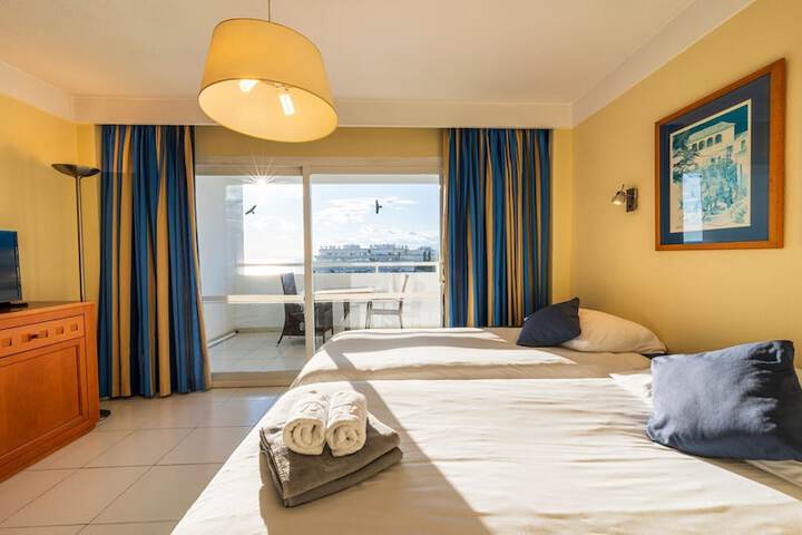 Room 26 of 75