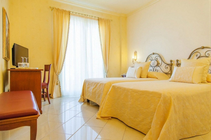 guest_rooms