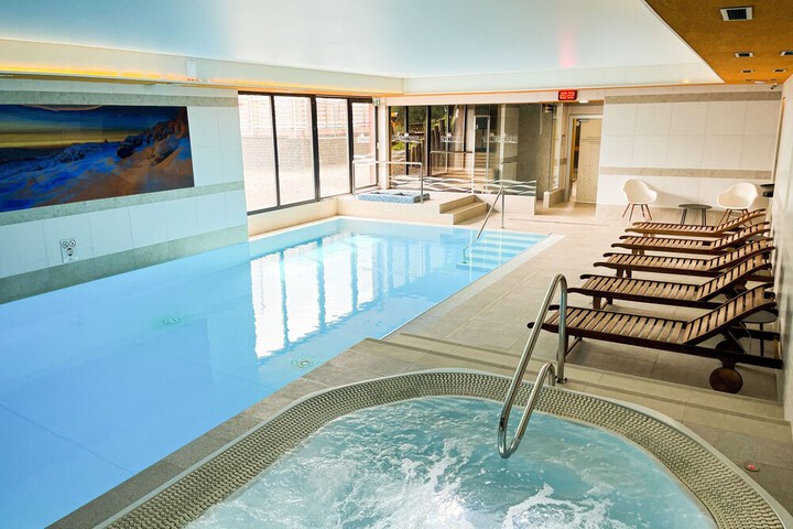 Pool 30 of 50