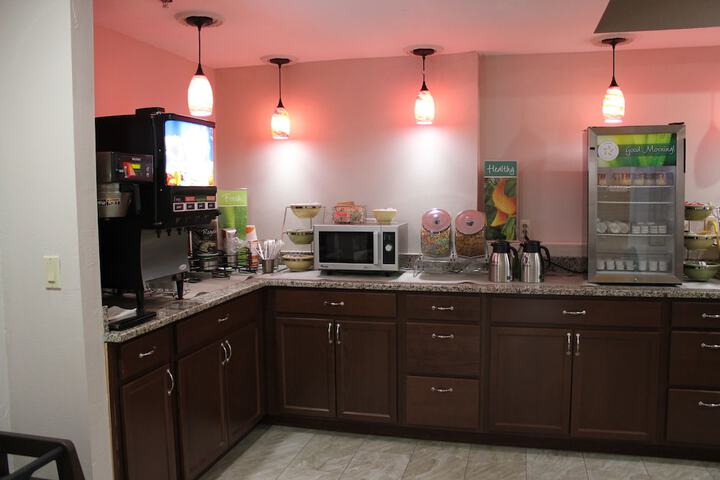Breakfast area