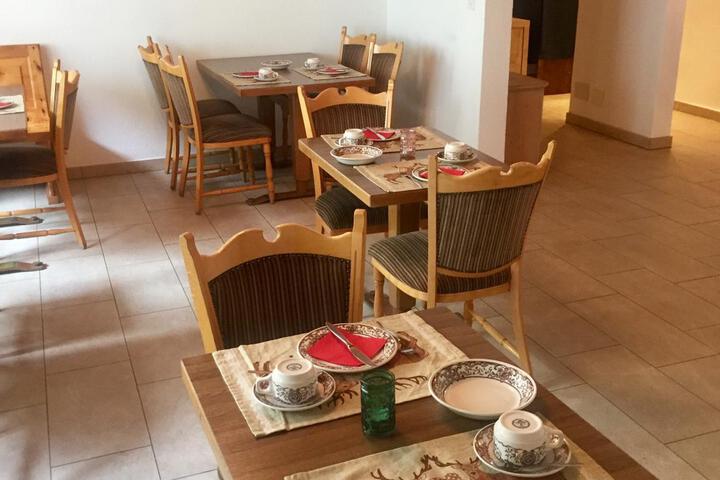 Breakfast/Coffee Service 4 of 9