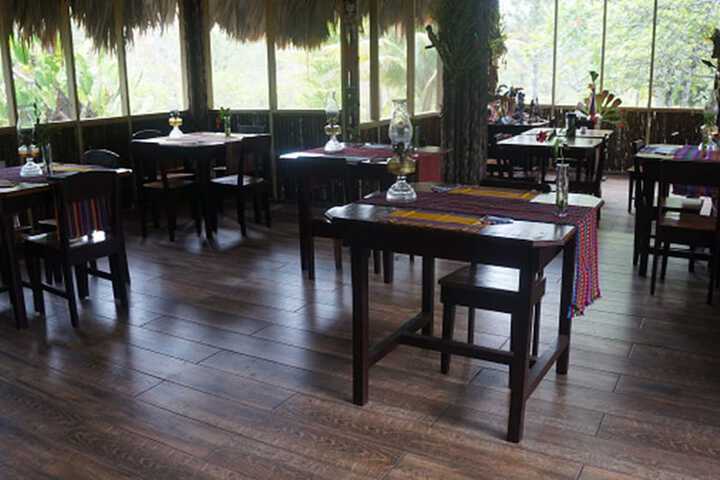 Dining 37 of 64