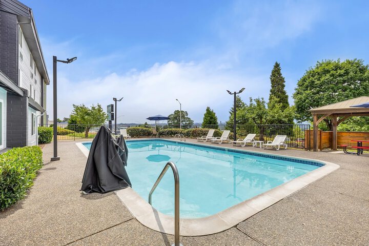 Pool 36 of 53