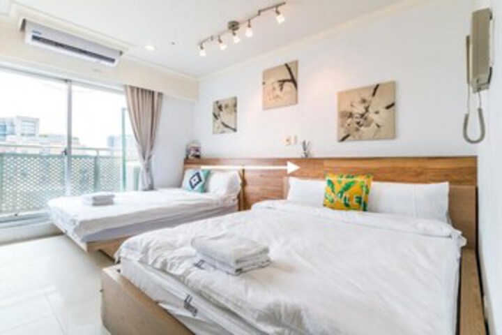 Hula Hotel - Hostel