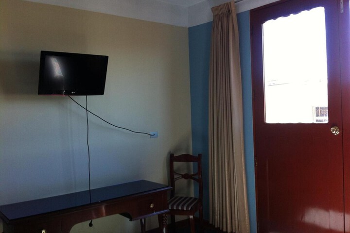 Room 28 of 59