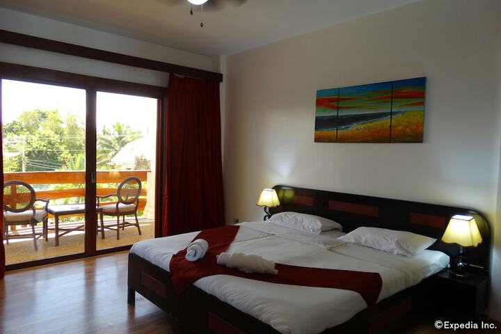 Room 10 of 43