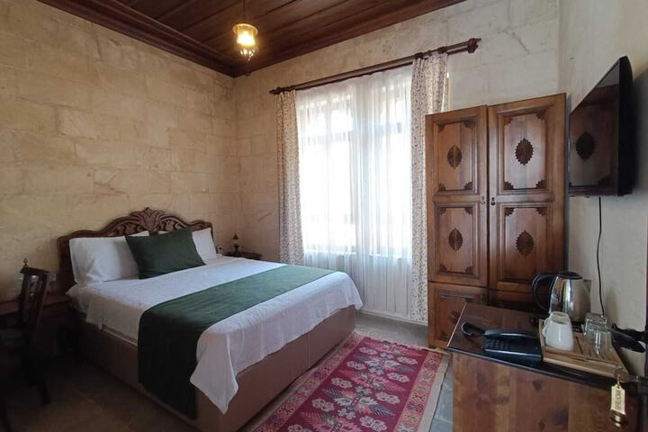 Room 5 of 35