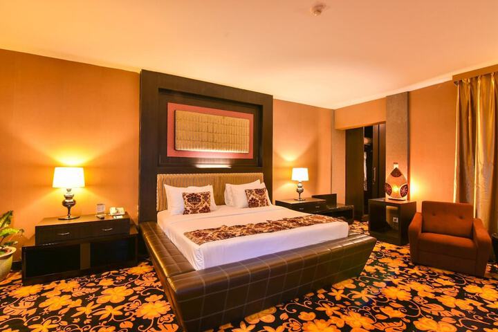Room 21 of 49