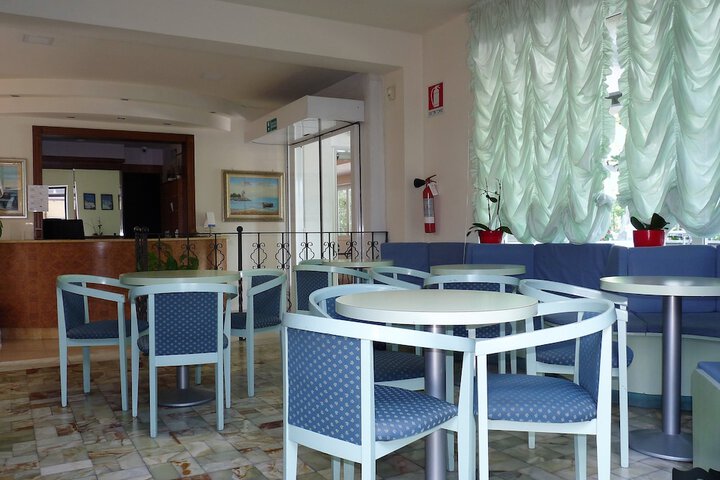 Hotel Interior 6 of 119