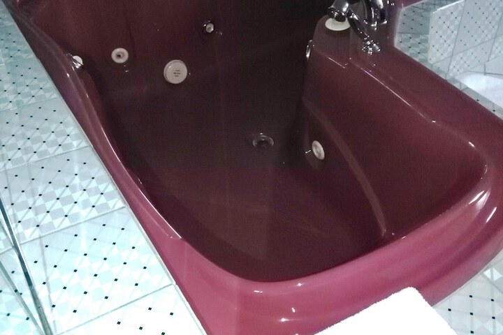 Hot Tub 32 of 36