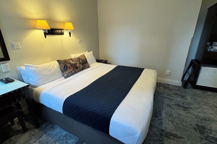 Room 64 of 116