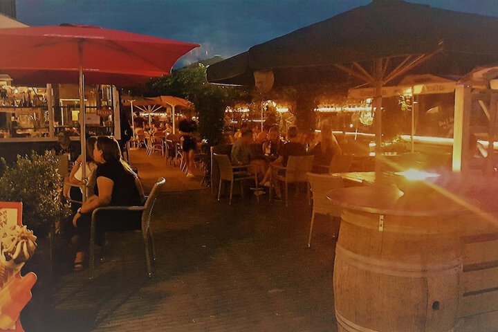 Dining 20 of 38