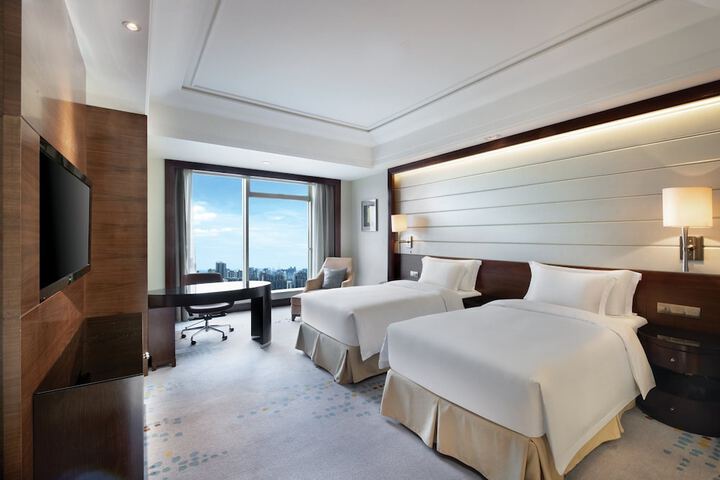Room 13 of 75