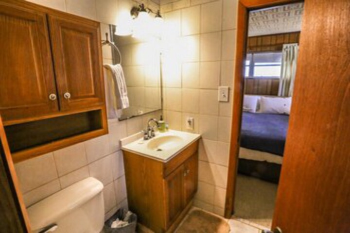 Room 5 of 27
