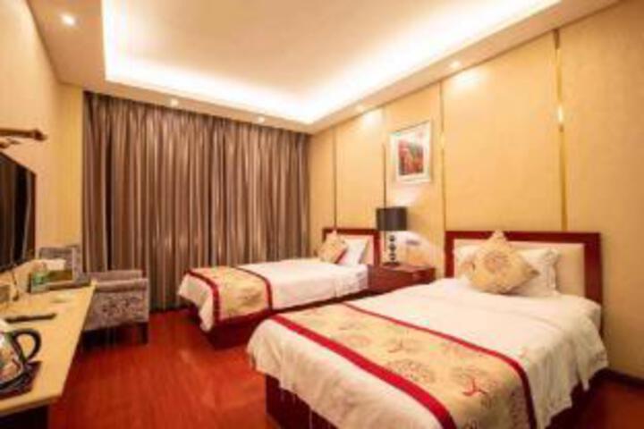 Room 10 of 10