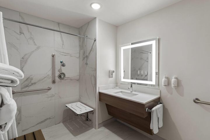 Clean Restrooms
