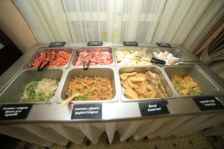Dining 70 of 92